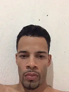 HenriquePhn online show from May 2026 07:46:02 PM