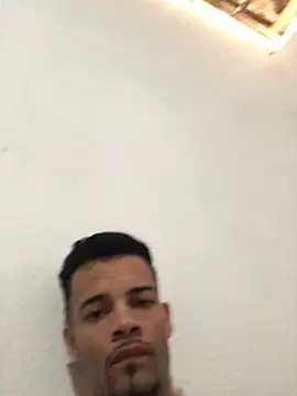 HenriquePhn online show from May 2026 07:08:01 PM