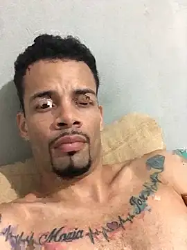HenriquePhn online show from July 2026 03:03:01 AM