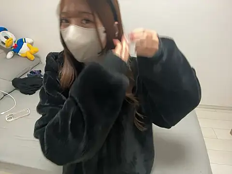 Snapshot of yunayuna_1231 chatting on October 2025 11:18:01 AM yunayuna 1231 online show from October 2025 11:18:01 AM