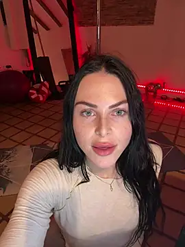 missninasparkle online show from February 2026 07:15:01 PM