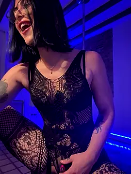 missninasparkle online show from September 2025 08:20:02 PM