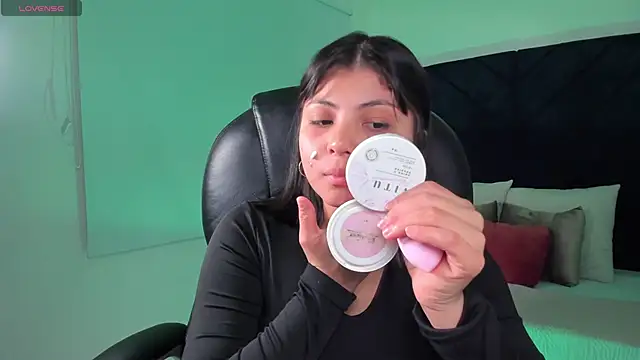 abby roux online show from October 2025 03:14:01 AM