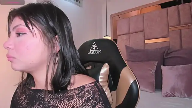 abby roux online show from February 2026 04:45:01 AM