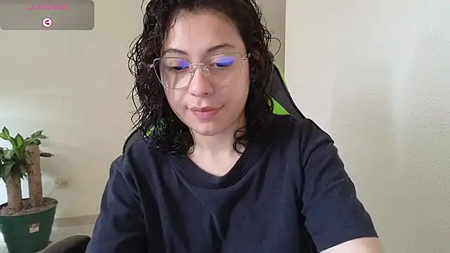 Snapshot of Mabbaldama chatting on March 2025 05:09:01 PM Mabbaldama online show from March 2025 05:09:01 PM