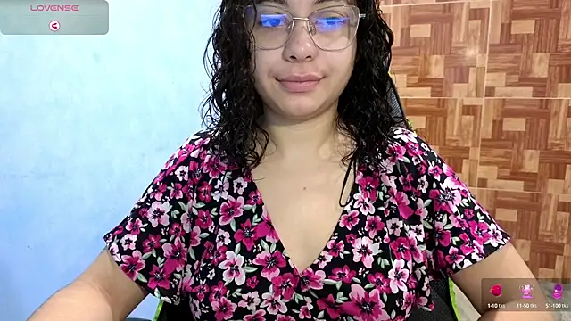 Snapshot of Mabbaldama chatting on September 2025 11:32:01 AM Mabbaldama online show from September 2025 11:32:01 AM