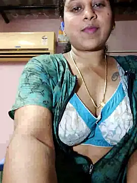 Snapshot of JENNIFERtamil chatting on May 2026 08:02:02 AM JENNIFERtamil online show from May 2026 08:02:02 AM