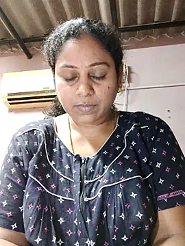 Snapshot of JENNIFERtamil chatting on May 2026 07:39:01 AM JENNIFERtamil online show from May 2026 07:39:01 AM