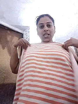 JENNIFERtamil online show from February 2026 08:22:02 AM