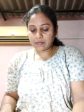 Snapshot of JENNIFERtamil chatting on May 2026 07:50:02 AM JENNIFERtamil online show from May 2026 07:50:02 AM