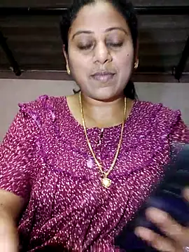 JENNIFERtamil online show from April 2026 07:32:02 AM