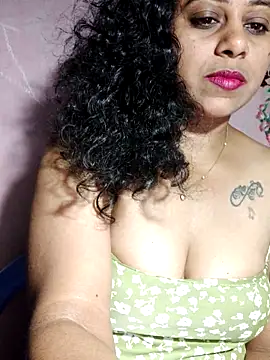 Snapshot of JENNIFERtamil chatting on May 2026 08:29:02 PM JENNIFERtamil online show from May 2026 08:29:02 PM