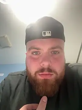 Bear2323 online show from August 2026 06:07:01 AM