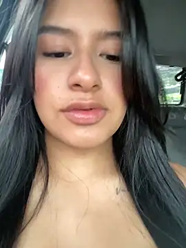 andrea gomes  online show from December 2025 01:24:02 PM