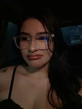 andrea gomes  online show from April 2026 07:26:01 AM