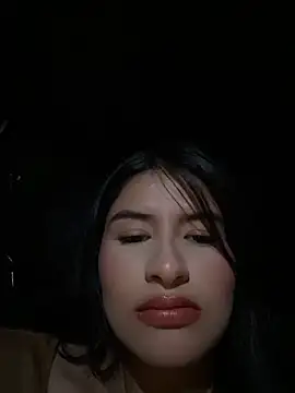 andrea gomes  online show from April 2026 06:42:01 AM