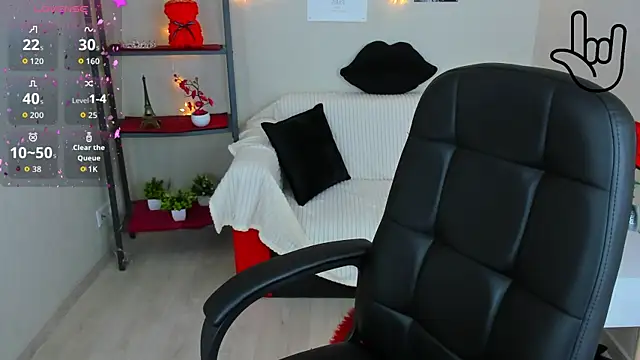 Kitti   online show from May 2026 01:34:01 AM