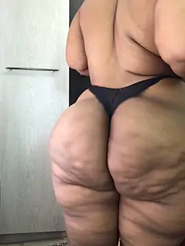 Snapshot of Elonelo chatting on October 2025 06:03:01 AM Elonelo online show from October 2025 06:03:01 AM