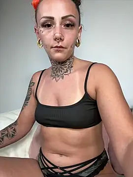 xxveraa vibe online show from May 2026 09:58:01 PM
