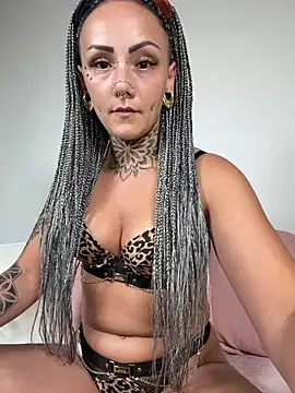xxveraa vibe online show from June 2026 09:14:01 PM