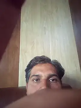 Snapshot of johnny8731 chatting on December 2025 09:48:01 AM johnny8731 online show from December 2025 09:48:01 AM