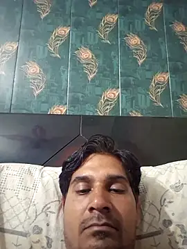 Snapshot of johnny8731 chatting on May 2026 06:11:01 PM johnny8731 online show from May 2026 06:11:01 PM