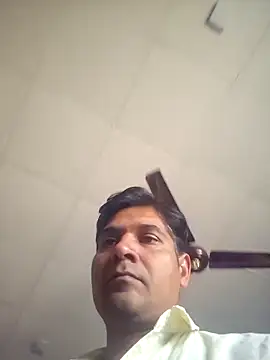 johnny8731 online show from April 2026 04:05:02 AM