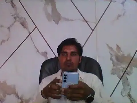 johnny8731 online show from March 2026 04:24:01 AM