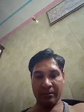 johnny8731 online show from April 2026 04:11:02 PM