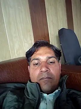 Snapshot of johnny8731 chatting on November 2025 08:35:01 AM johnny8731 online show from November 2025 08:35:01 AM