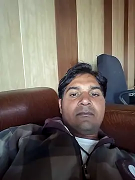 Snapshot of johnny8731 chatting on February 2026 09:40:01 AM johnny8731 online show from February 2026 09:40:01 AM