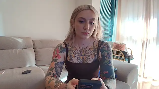 tattoobbgirl online show from June 2026 03:45:01 PM