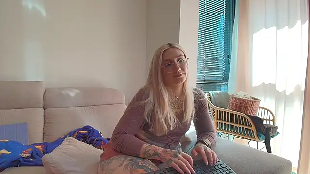 tattoobbgirl online show from June 2026 03:22:02 PM
