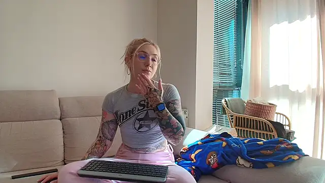 tattoobbgirl online show from June 2026 03:54:02 PM
