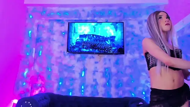 The Hot Ts Dolls online show from May 2026 04:01:02 AM