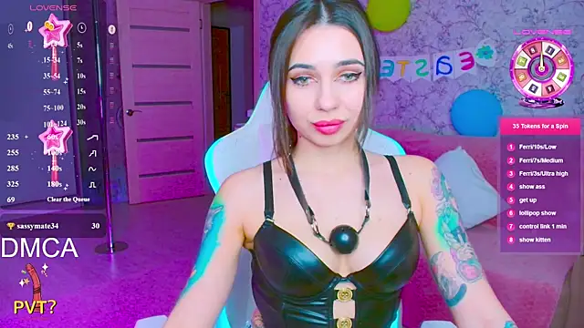 vinkiepinkie online show from April 2026 05:32:01 PM