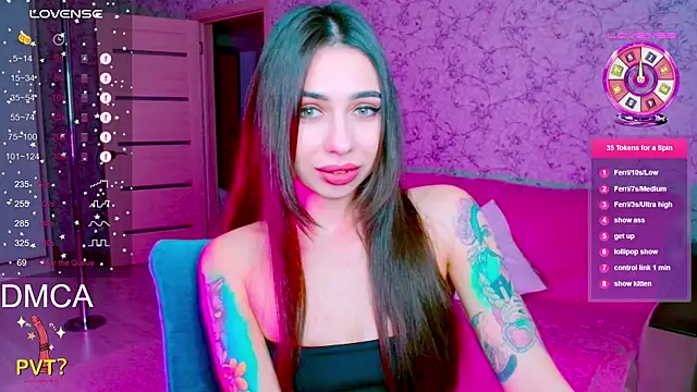 vinkiepinkie online show from November 2025 04:00:01 PM