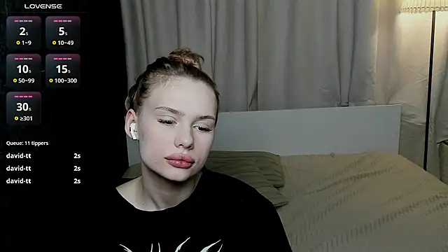 Snapshot of sex_instructor_vi chatting on March 2025 06:31:01 PM sex instructor vi online show from March 2025 06:31:01 PM