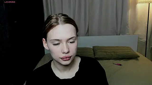 Snapshot of sex_instructor_vi chatting on March 2025 06:44:02 PM sex instructor vi online show from March 2025 06:44:02 PM