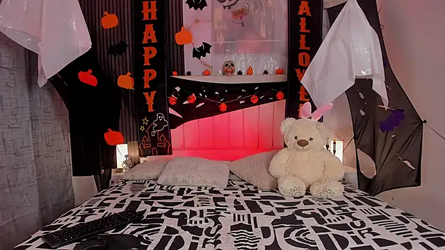 peachandtyron  online show from October 2025 04:32:01 AM