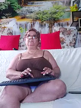 Snapshot of QueenPammy1 chatting on September 2025 06:46:01 AM QueenPammy1 online show from September 2025 06:46:01 AM
