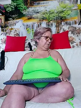 Snapshot of QueenPammy1 chatting on September 2025 06:42:02 AM QueenPammy1 online show from September 2025 06:42:02 AM