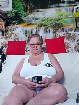 Snapshot of QueenPammy1 chatting on September 2025 06:37:01 AM QueenPammy1 online show from September 2025 06:37:01 AM