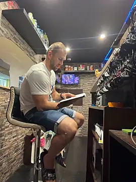 Snapshot of trainwithme chatting on July 2026 06:18:01 AM trainwithme online show from July 2026 06:18:01 AM