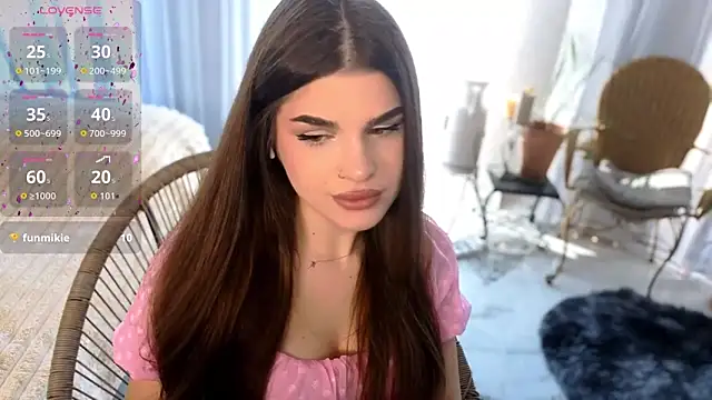 lili hotly online show from May 2026 05:22:01 AM