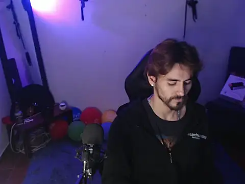 Aaron malikk online show from September 2025 03:13:02 AM