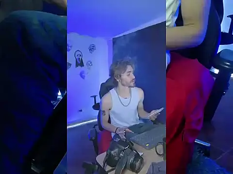 Aaron malikk online show from November 2025 10:30:01 PM