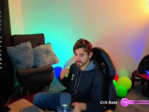 Aaron malikk online show from September 2025 01:02:01 AM