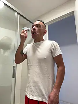 mateocali25 online show from May 2026 12:46:02 PM