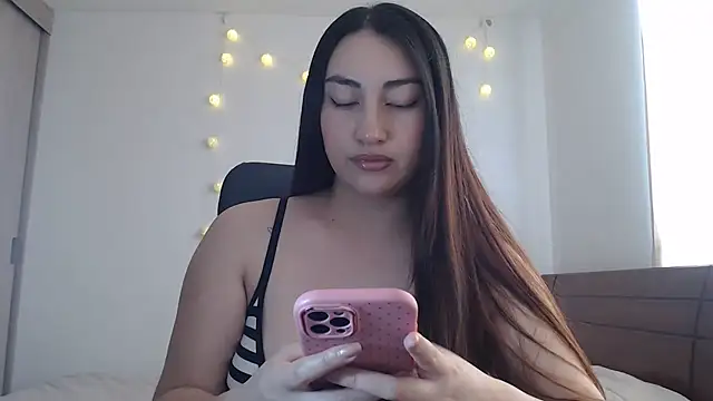 nalafoster online show from April 2026 03:28:01 PM